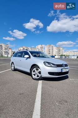 Универсал Volkswagen Golf 2012 в Киеве
