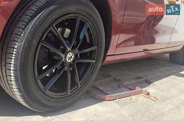Хетчбек Volkswagen Golf 2009 в 