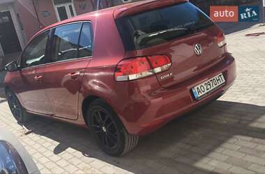 Хетчбек Volkswagen Golf 2009 в 