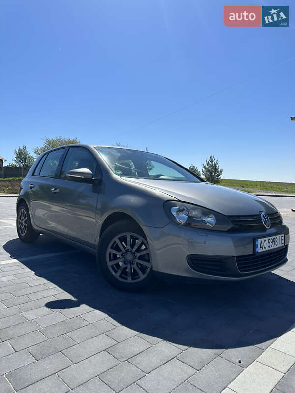 Хетчбек Volkswagen Golf 2009 в Львові