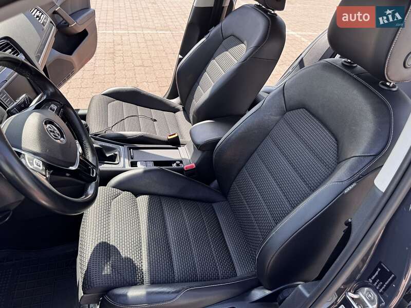 Універсал Volkswagen Golf 2016 в Львові