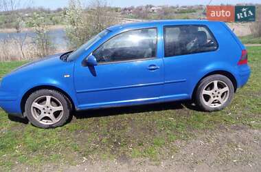 Хэтчбек Volkswagen Golf 1999 в Долинской