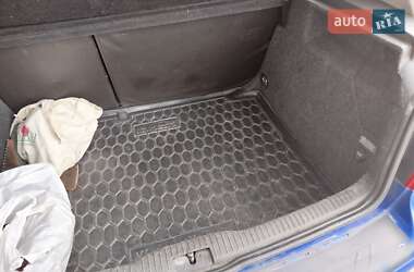 Хэтчбек Volkswagen Golf 1999 в Долинской