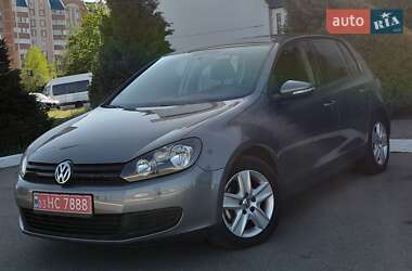 Хэтчбек Volkswagen Golf 2009 в 