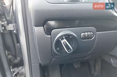 Хэтчбек Volkswagen Golf 2009 в 
