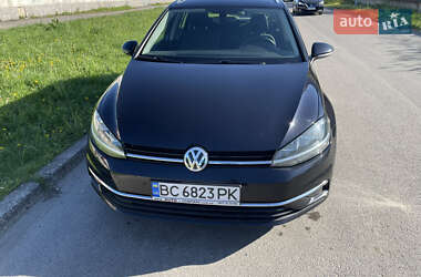 Универсал Volkswagen Golf 2018 в 