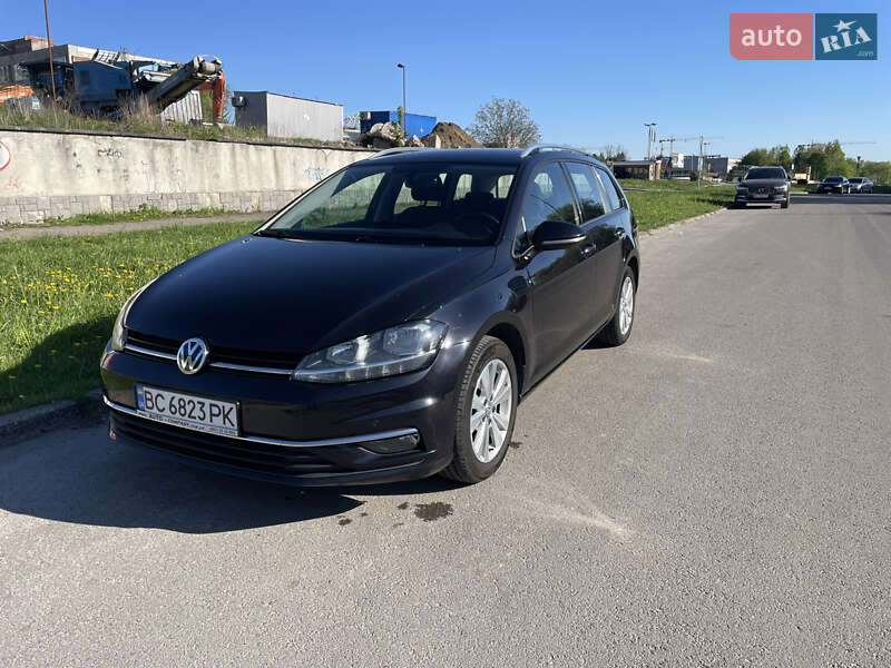 Універсал Volkswagen Golf 2018 в Львові