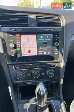 Универсал Volkswagen Golf 2018 в 