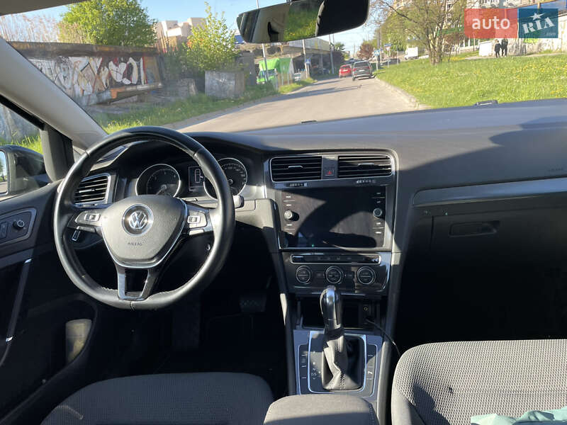 Універсал Volkswagen Golf 2018 в Львові