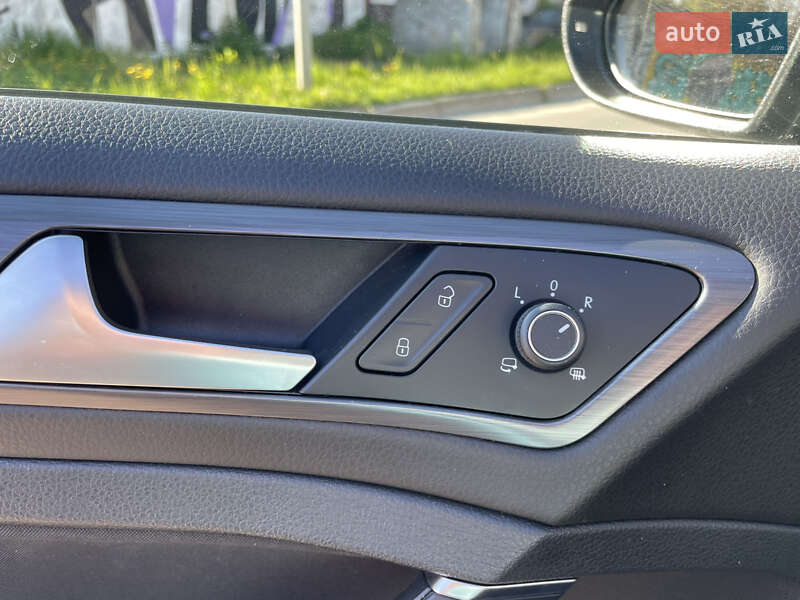 Універсал Volkswagen Golf 2018 в Львові