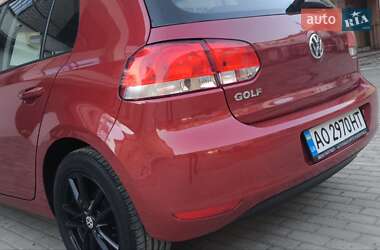 Хетчбек Volkswagen Golf 2009 в 