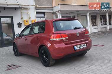 Хетчбек Volkswagen Golf 2009 в 