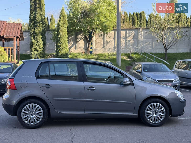 Хэтчбек Volkswagen Golf 2007 в Ровно