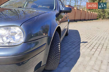 Универсал Volkswagen Golf 2002 в 