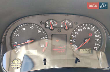 Универсал Volkswagen Golf 2002 в 
