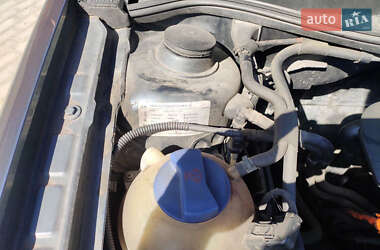 Универсал Volkswagen Golf 2002 в 
