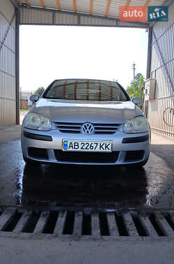 Хэтчбек Volkswagen Golf 2004 в Казатине
