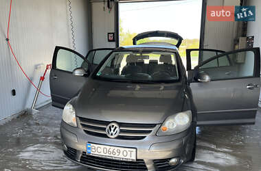 Хетчбек Volkswagen Golf 2005 в Львові