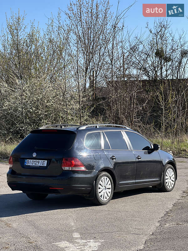 Універсал Volkswagen Golf 2011 в Полтаві
