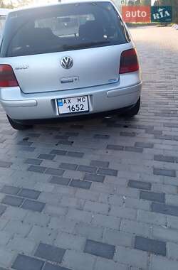 Хетчбек Volkswagen Golf 2003 в 