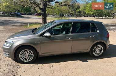 Хетчбек Volkswagen Golf 2014 в Одесі