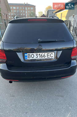Универсал Volkswagen Golf 2010 в 