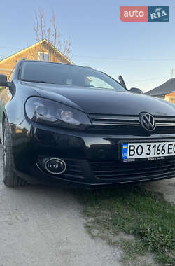 Универсал Volkswagen Golf 2010 в Староконстантинове