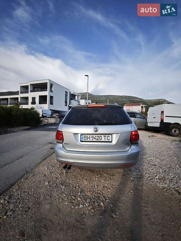 Універсал Volkswagen Golf 2009 в Вінниці