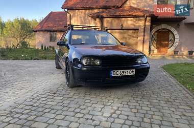 Хэтчбек Volkswagen Golf 1999 в 