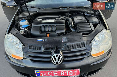 Хэтчбек Volkswagen Golf 2007 в 