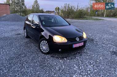 Хэтчбек Volkswagen Golf 2008 в 
