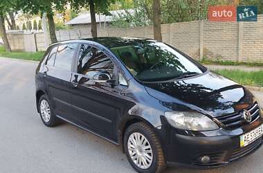 Хэтчбек Volkswagen Golf 2009 в 