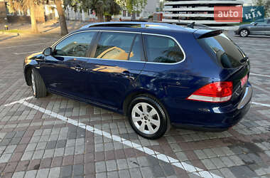 Універсал Volkswagen Golf 2009 в 