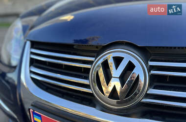 Універсал Volkswagen Golf 2009 в 