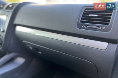 Універсал Volkswagen Golf 2009 в 
