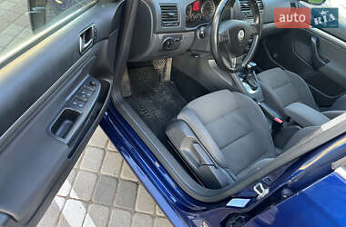 Універсал Volkswagen Golf 2009 в 