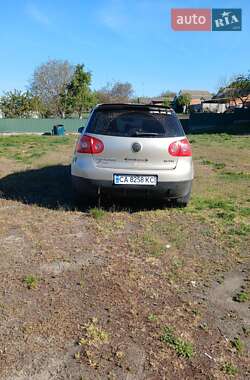 Хетчбек Volkswagen Golf 2004 в 