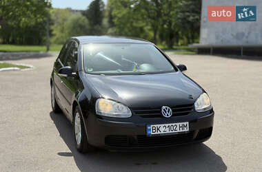 Хэтчбек Volkswagen Golf 2006 в 