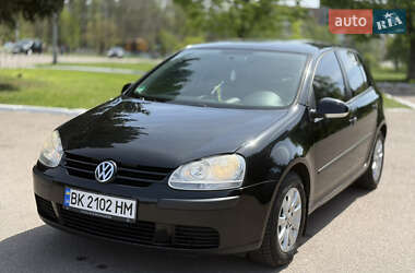 Хэтчбек Volkswagen Golf 2006 в 