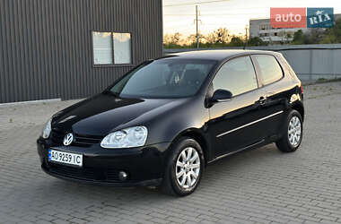 Хэтчбек Volkswagen Golf 2006 в 