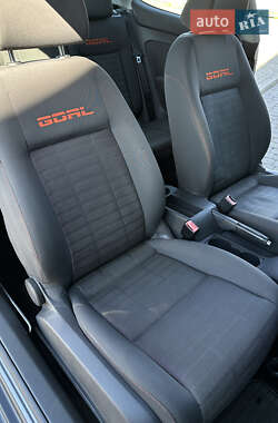 Хэтчбек Volkswagen Golf 2006 в 