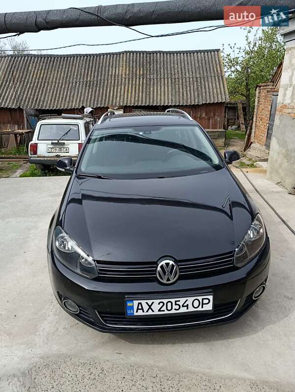 Универсал Volkswagen Golf 2011 в Сумах