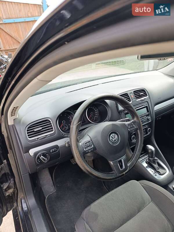 Универсал Volkswagen Golf 2011 в Сумах