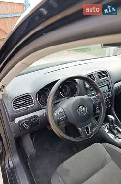 Универсал Volkswagen Golf 2011 в 
