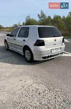 Хетчбек Volkswagen Golf 1998 в 