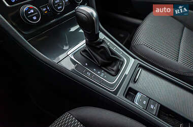 Хетчбек Volkswagen Golf 2020 в 