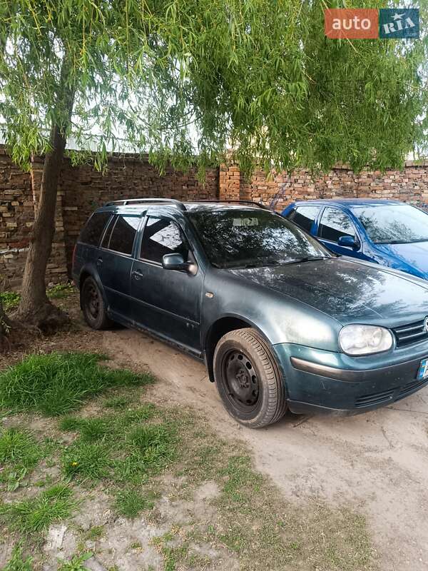 Универсал Volkswagen Golf 2001 в Виннице