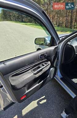 Хэтчбек Volkswagen Golf 2001 в 