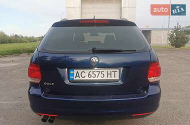 Универсал Volkswagen Golf 2010 в 