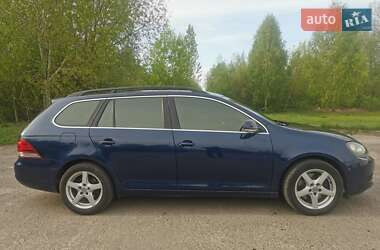 Универсал Volkswagen Golf 2010 в 